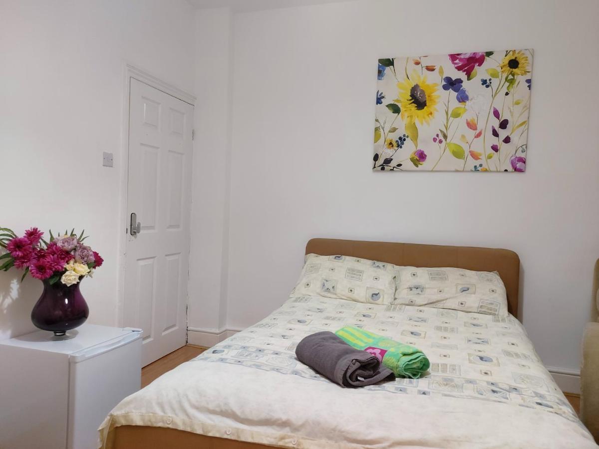 Spacious Double Room In Anfield Liverpool Exterior photo