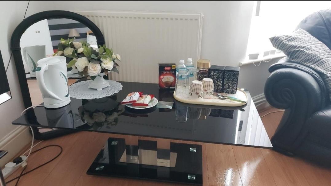 Spacious Double Room In Anfield Liverpool Exterior photo